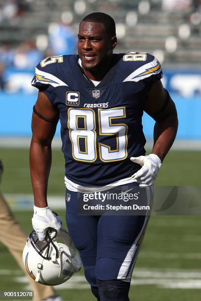 Antonio Gates of the Los Angeles Chargers runs onto the field prior to the game against the Oakland Raiders at StubHub Center on December 31, 2017 in...