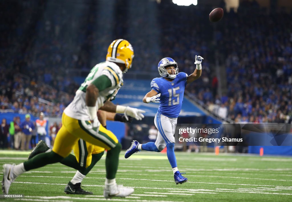 Green Bay Packers v Detroit Lions