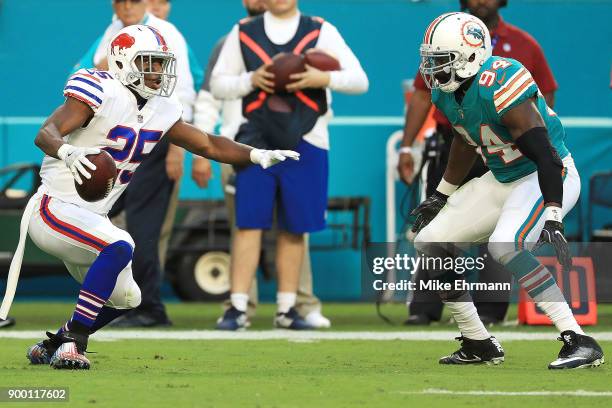 LeSean McCoy of the Buffalo Bills rushes during the second quarter against the Miami Dolphins at Hard Rock Stadium on December 31, 2017 in Miami...