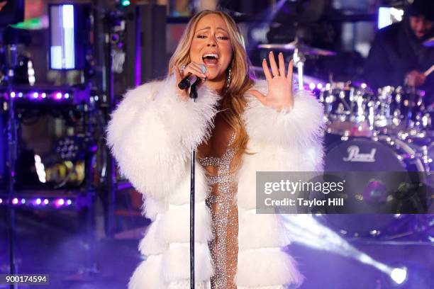 Mariah Carey performs during Dick Clark's New Year's Rockin' Eve at Times Square on December 31, 2017 in New York City.