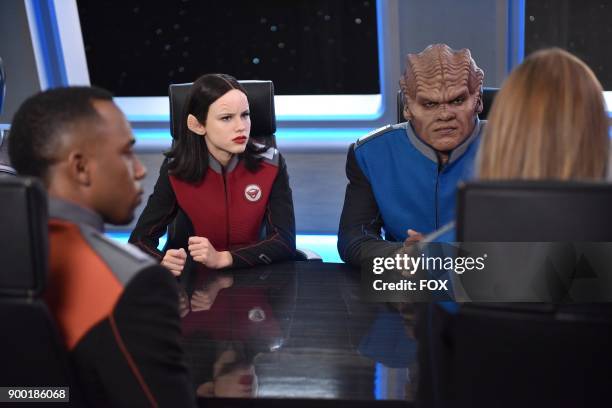 Lee, Halston Sage and Peter Macon in the "Firestorm" episode of THE ORVILLE airing Thursday, Nov. 16 on FOX.