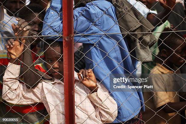 Refugees wait for medical and food assistance at Dadaab, the world�s biggest refugee complex August 22, 2009 in Dadaab, Kenya. The Dadaab refugee...