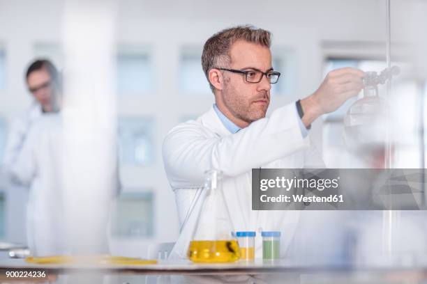 Claps Science Science Clamps Photos and Premium High Res Pictures - Getty Images
