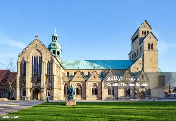cathedral of the assumption of mary, hildesheim, lower saxony, germany - hildesheim cathedral stock pictures, royalty-free photos & images