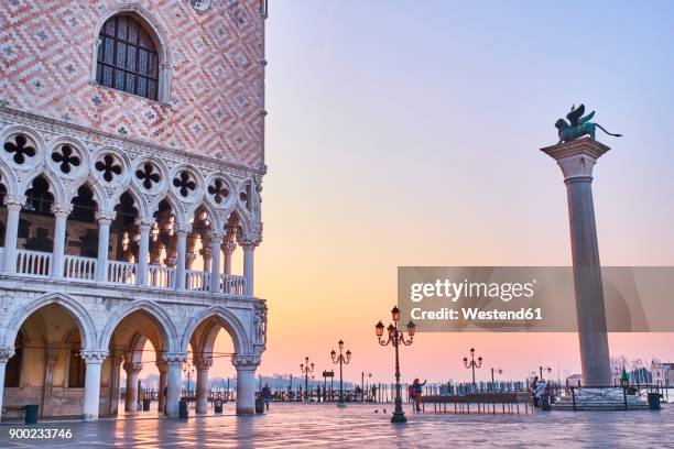 italy, venice, doges's palace at st mark's square - saint mark stock pictures, royalty-free photos & images
