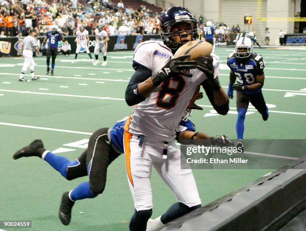 Markee White of the Spokane Shock catches a touchdown pass during the team's 74-27 victory over the Wilkes-Barre/Scranton Pioneers in the AFL2...