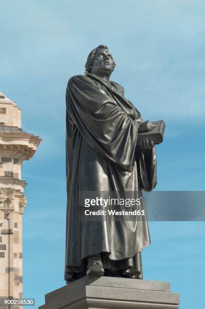 germany, dresden, luther monument in front of church of our lady - reformer stock-fotos und bilder