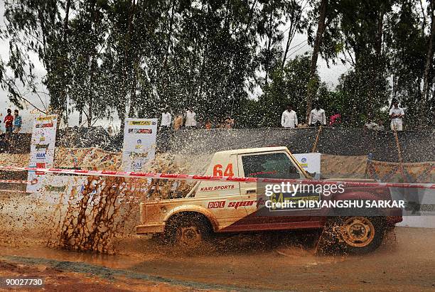 Indian Rally Driver 13 National Rally Championship K1000 Stock Photos, High-Res Pictures ...