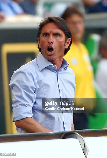 Head coach Bruno Labbadia of Hamburg shouts during the Bundesliga match between VfL Wolfsburg and Hamburger SV at Volkswagen Arena on August August...