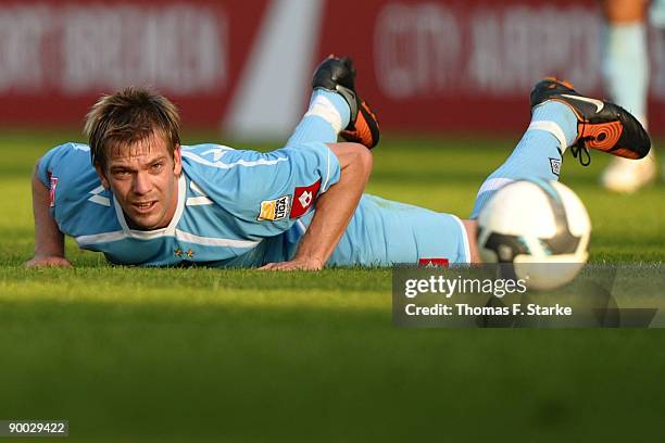 Thorben Marx of Moenchengladbach looks dejected during the Bundesliga match between Werder Bremen and Borussia Moenchengladbach at the Weser Stadium...