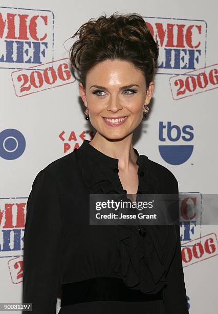 Emily Deschanel 12699_JG_466.jpg