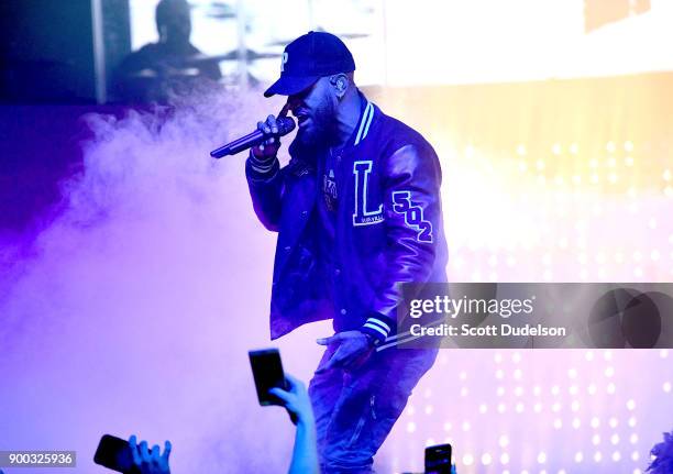 Bryson Tiller Rapper Bryson Tiller Photos Photos and Premium High Res Pictures - Getty Images