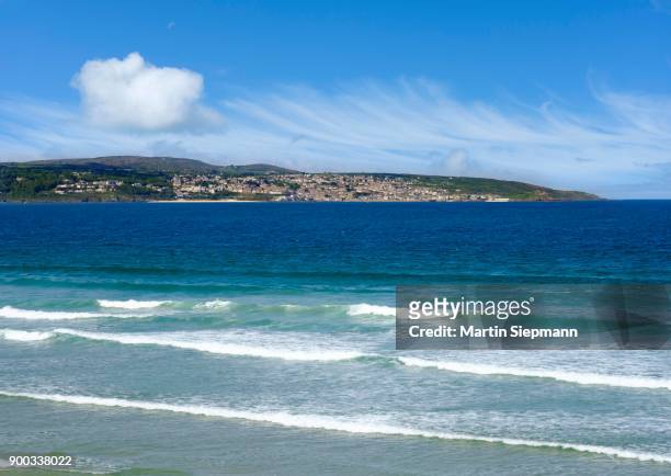 gwithian beach, near gwithian, view of st. ives, st ives bay, cornwall, england, great britain - gwithian ストックフォトと画像