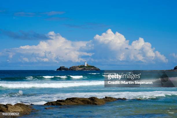 godrevy lighthouse on godrevy island, near gwithian, st ives bay, cornwall, england, great britain - gwithian ストックフォトと画像