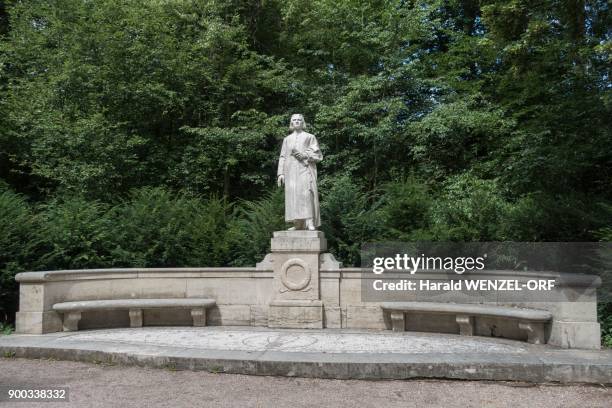 monument franz liszt, weimar, thuringia, germany - franz liszt composer stock pictures, royalty-free photos & images