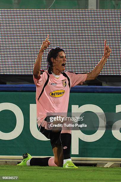 Edinson Cavani of Palermo celebrate a goal during the Serie A match between US Citta di Palermo and SSC Napoli at Stadio Renzo Barbera on August 23,...