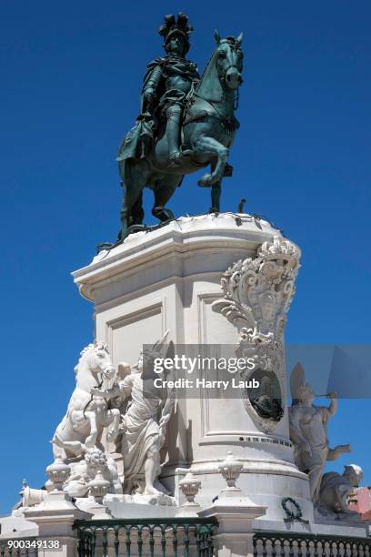 equestrian statue of king jose i, commercial square, praca do comercio, baixa district, lisbon, portugal - baixa quarter stock pictures, royalty-free photos & images