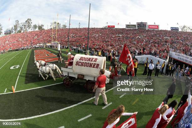General view as the Oklahoma Sooners take the field in the 2018 College Football Playoff Semifinal Game against the Georgia Bulldogs at the Rose Bowl...