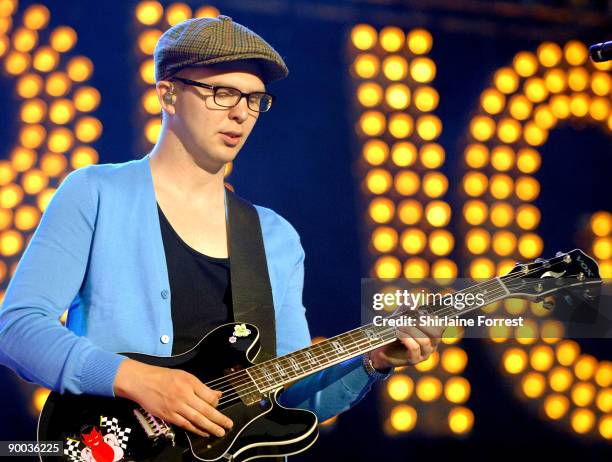 Razorlight performs at Day 2 of the V Festival at Weston Park on August 23, 2009 in Stafford, England.