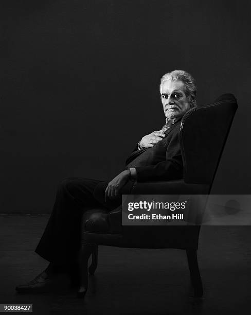 Actor Omar Sharif poses at a portrait session for Entertainment Weekly Magazine in Los Angeles, 2004.