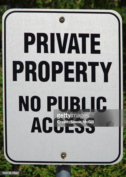 private property: no public access sign - private property stock pictures, royalty-free photos & images