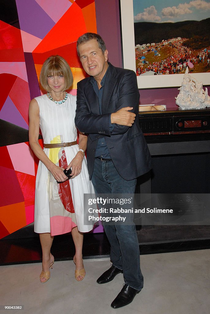 Mario Testino Opening for "At Home"