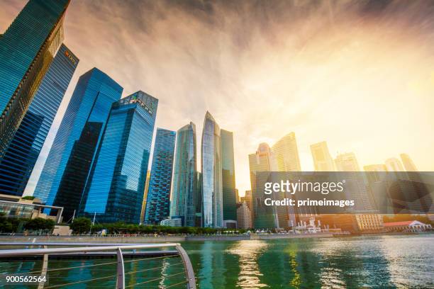 view of the skyline of singapore downtown cbd - singapore imagens e fotografias de stock