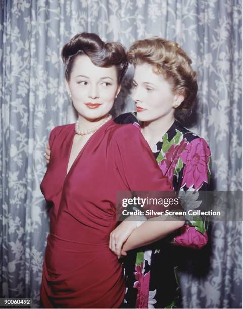 Actress Olivia de Havilland with her sister, actress Joan Fontaine, circa 1945.