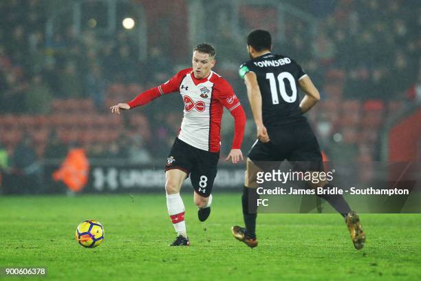 Steven Davis of Southampton and Andros Townsend Crystal Palace during the Premier League match between Southampton and Crystal Palace at St. Mary's...
