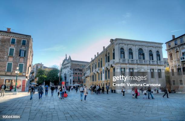 square campo santo stefano, venice, italy - campo santo stefano stockfoto's en -beelden