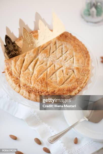 galette des rois - king cake stock pictures, royalty-free photos & images