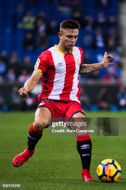 Pablo Maffeo of Girona FC controls the ball during the La Liga match between RCD Espanyol and Girona FC at RCDE Stadium on December 11, 2017 in...