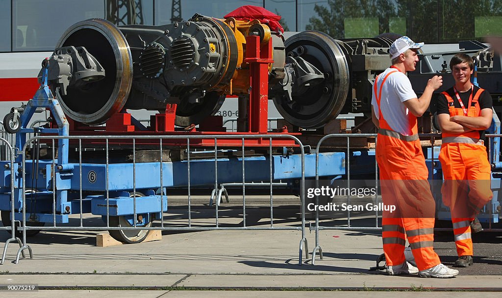 Merkel Visits Deutsche Bahn Trainees