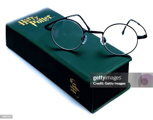 561 Harry Potter Glasses Stock Photos, High-Res Pictures, and Images -  Getty Images