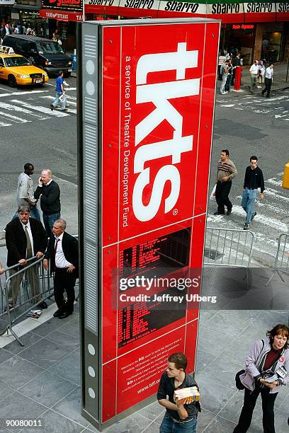 Tkts Tkts Time Square Photos and Premium High Res Pictures - Getty Images