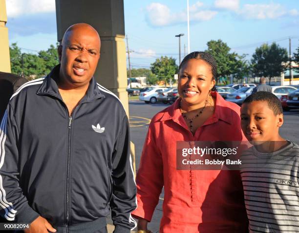 Reverend Run, Justine Simmons and Russell Simmons II promote "Take Back Your Family: How to Raise Respectful and Loving Kids in a Dysfunctional...