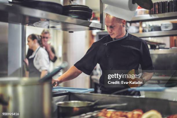 working in an italian restaurant - chef team stock pictures, royalty-free photos & images