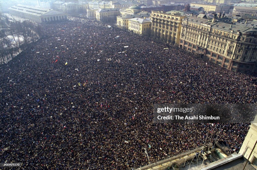 Pro-Yeltsin Rally In Moscow