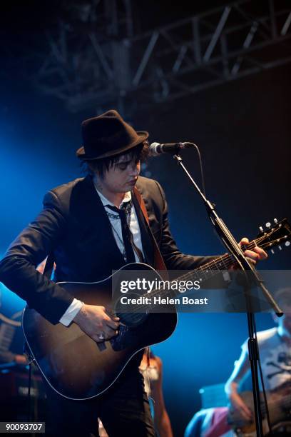 Pete Doherty performs on stage on the first day of V Festival at Hylands Park on August 22, 2009 in Chelmsford, England.