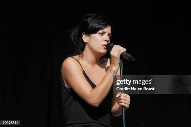 Lily Allen performs on stage on the first day of V Festival at Hylands Park on August 22, 2009 in Chelmsford, England.