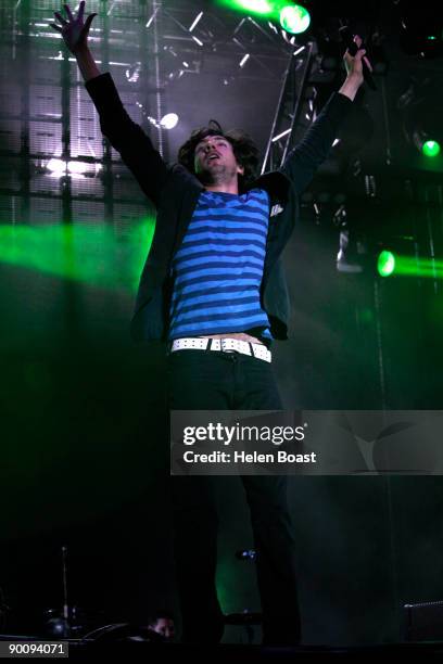 Gary Lightbody of Snow Patrol performs on stage on the second day of V Festival at Hylands Park on August 23, 2009 in Chelmsford, England.