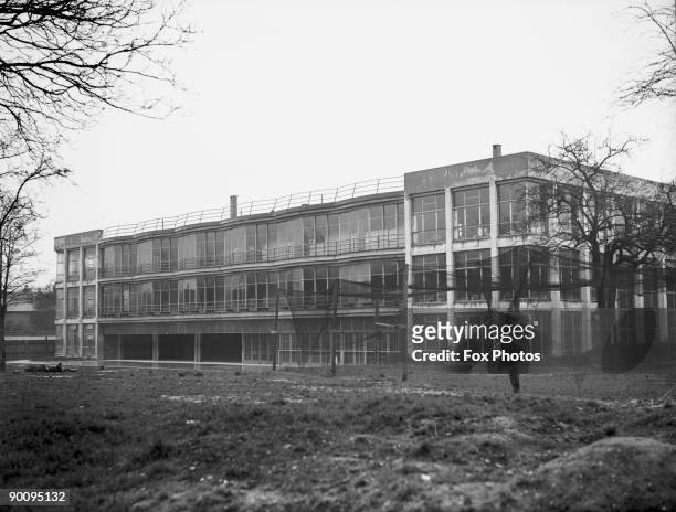The Pioneer Health Centre on Queens Road, south London, 20th February 1937. It was opened by George Scott Williamson and Innes Pearse as part of The...