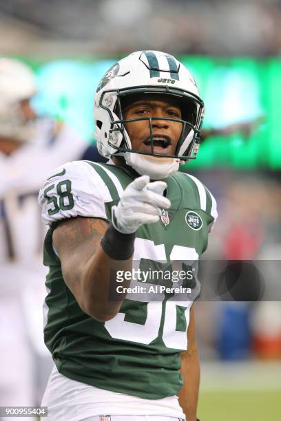 Linebacker Darron Lee of the New York Jets in action against the Los Angeles Chargers in an NFL game at MetLife Stadium on December 24, 2017 in East...