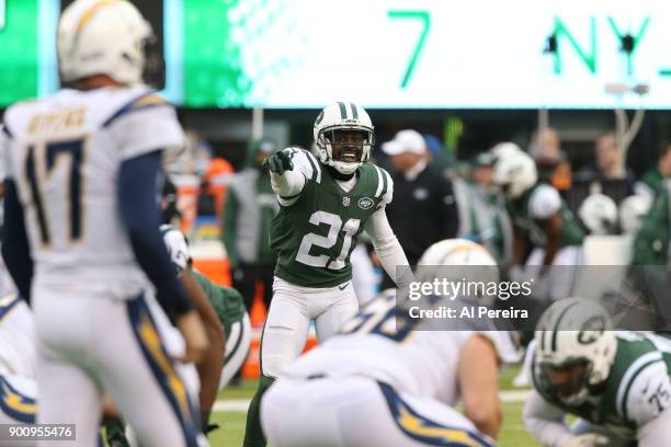 Cornerback Morris Claiborne of the New York Jets in action against the Los Angeles Chargers in an NFL game at MetLife Stadium on December 24, 2017 in...