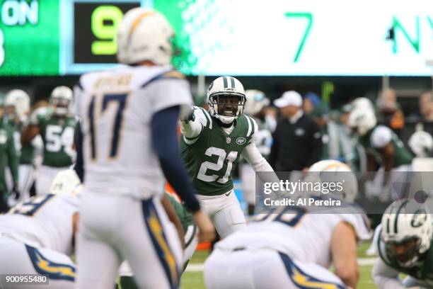 Cornerback Morris Claiborne of the New York Jets in action against the Los Angeles Chargers in an NFL game at MetLife Stadium on December 24, 2017 in...