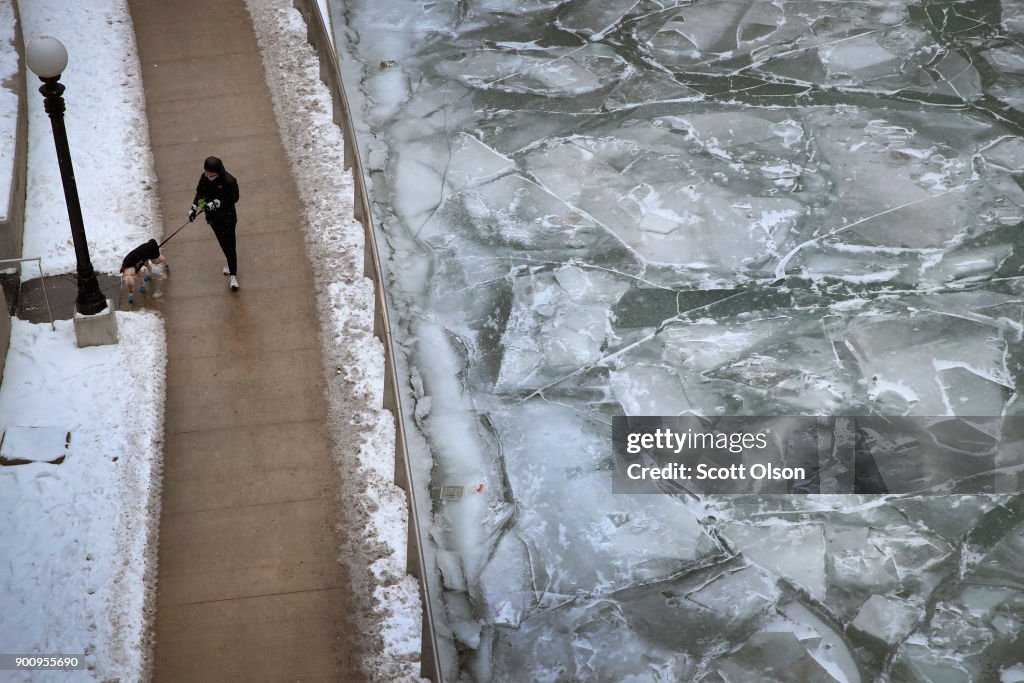 Chicago's Deep Freeze Continues With Single Digit Temperatures