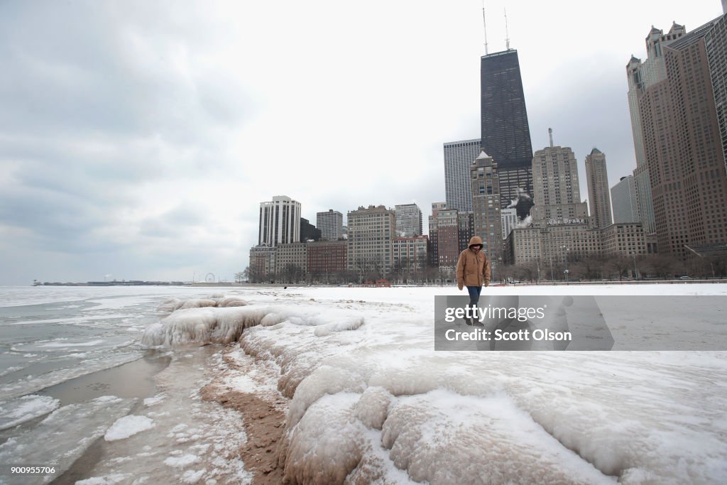 Chicago's Deep Freeze Continues With Single Digit Temperatures