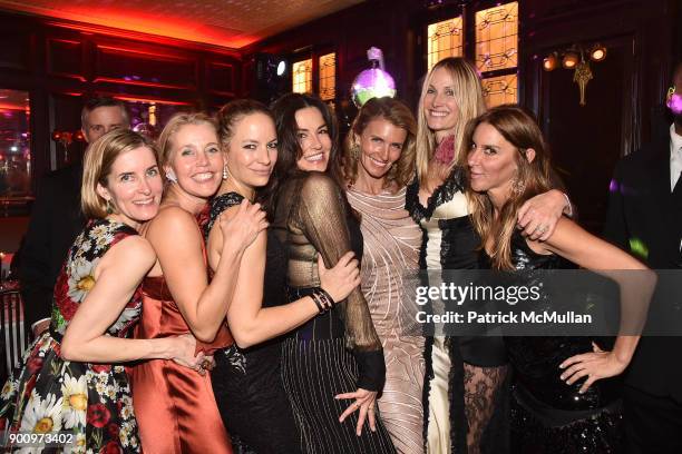 Tania Higgins, Gigi Grimstad, Coralie Charriol Paul, Dayssi Olarte de Kanavos, Jennifer Kennedy, Chris Mack and Dori Cooperman at Julie Macklowe's...