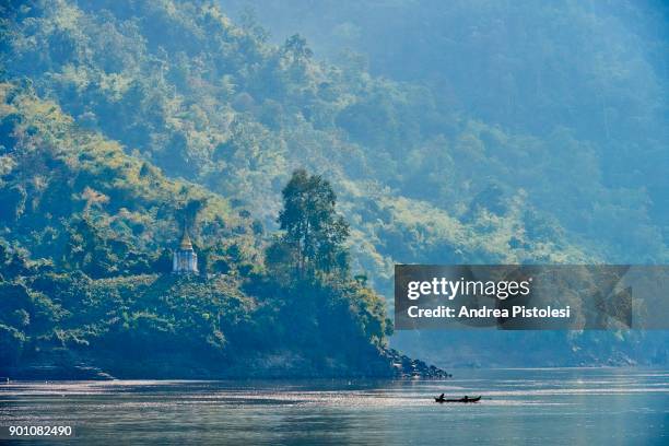 ayeyarwady river, second defile, myanmar - kachin state stock pictures, royalty-free photos & images