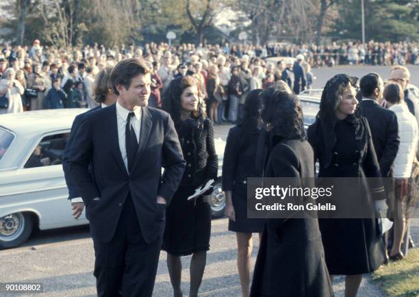 Ted Kennedy, Jackie Onassis, and Ethel Kennedy